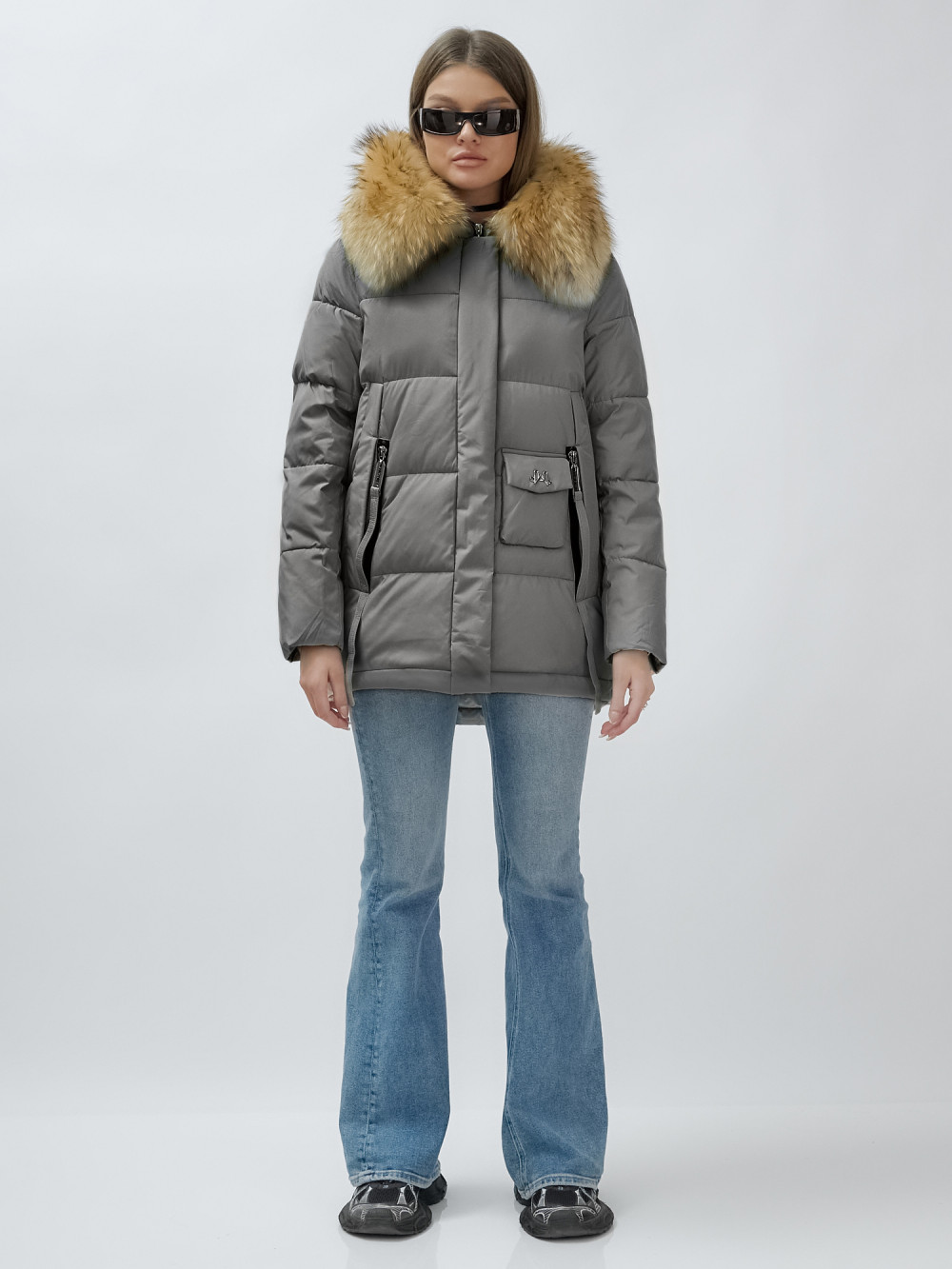 Куртка женская зимняя с мехом енот премиум класса серого цвета 3215Sr