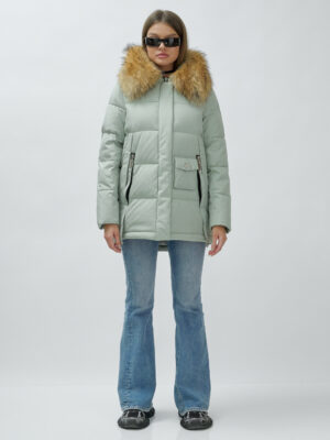 Куртка женская зимняя с мехом енот премиум класса зеленого цвета 3215Z