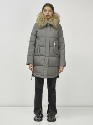 Куртка женская зимняя с мехом енот премиум класса цвета хаки 381Kh