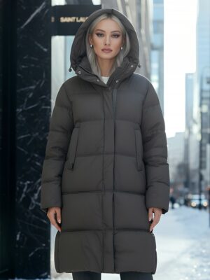 Пальто зимнее утепленное с капюшоном женское темно-коричневого цвета 7618TK