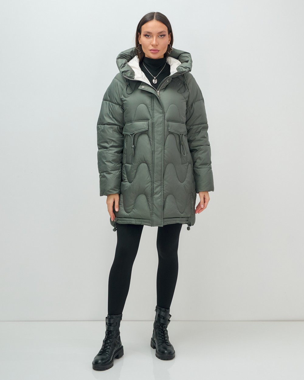 Куртка зимняя женская с капюшоном модная цвета хаки 7653Kh