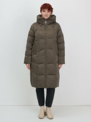 Пальто зимнее утепленное с капюшоном женское коричневого цвета 7702K