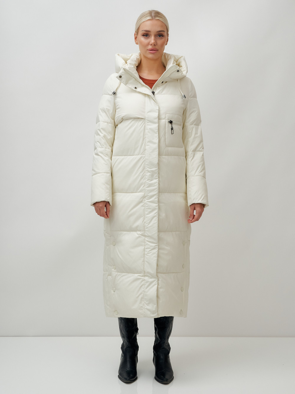 Пальто утепленное стеганное зимнее с капюшоном женское бежевого цвета 9611B