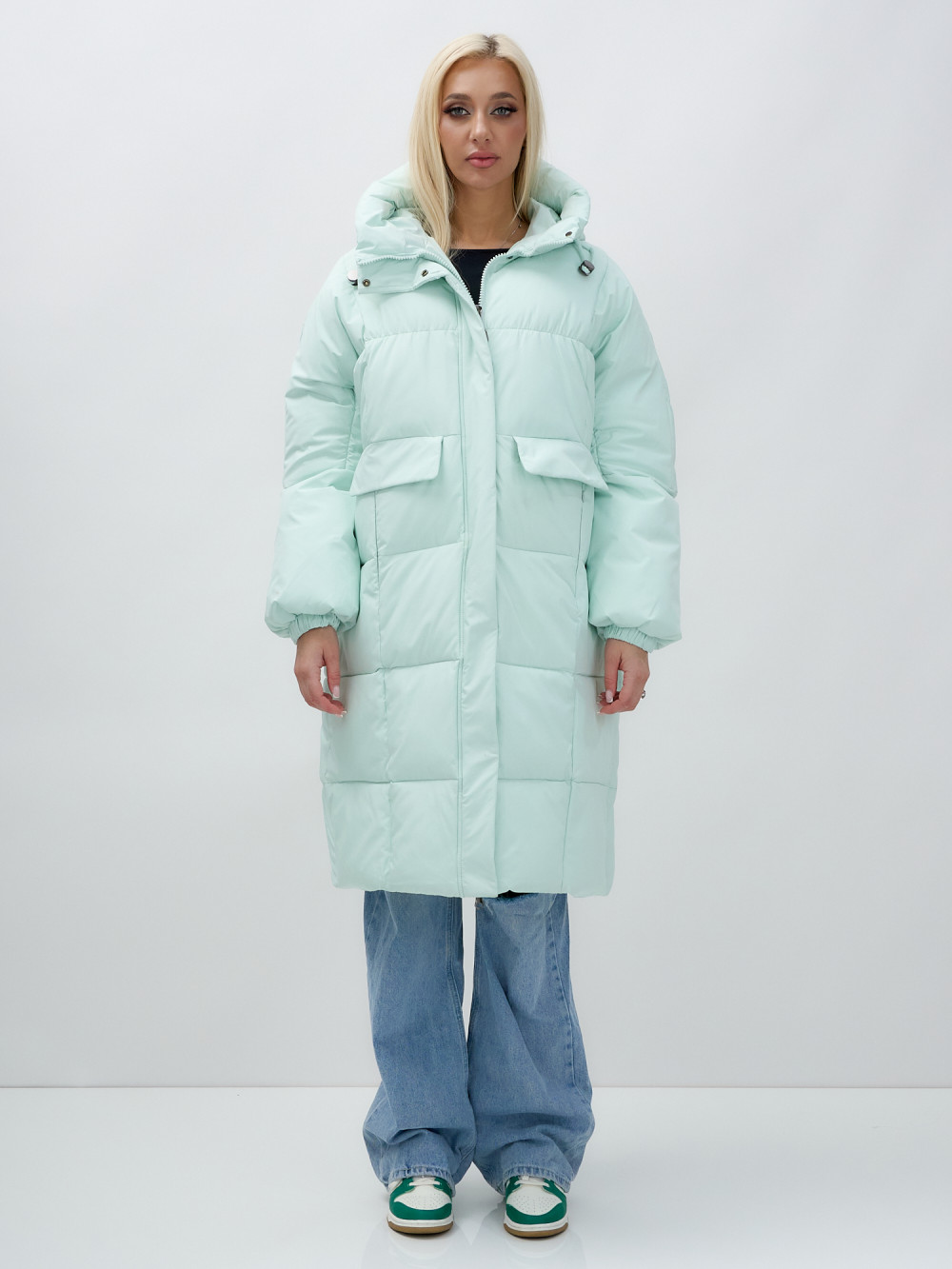 Куртка летучая мышь женская с капюшоном зимняя бирюзового цвета 9621Br